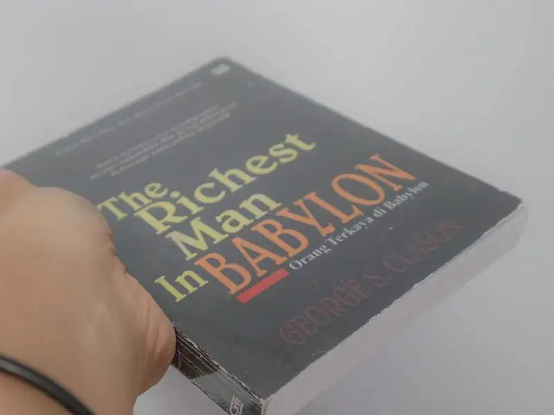 Como Aplicar os Ensinamentos de ‘O Homem mais Rico da Babilônia’ em sua Vida Financeira